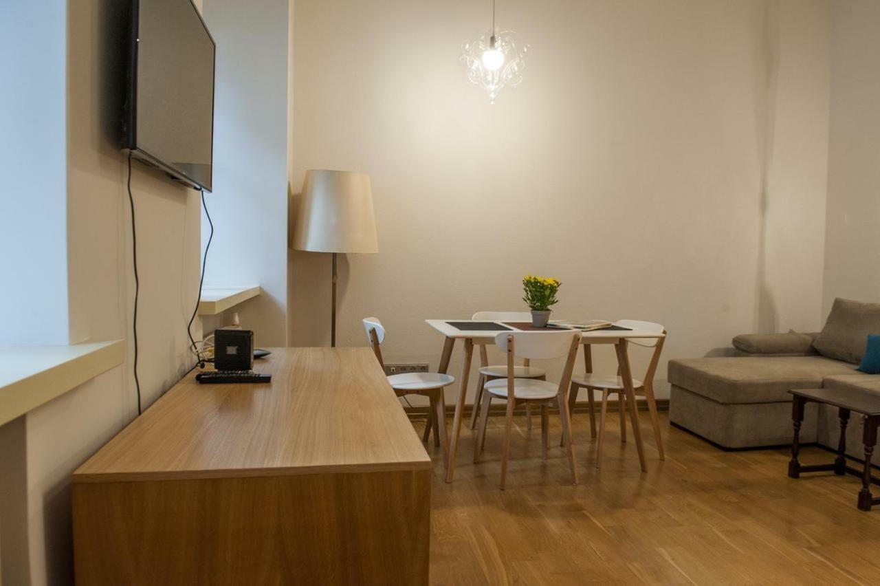 Teatro Apartments VNO Extérieur photo